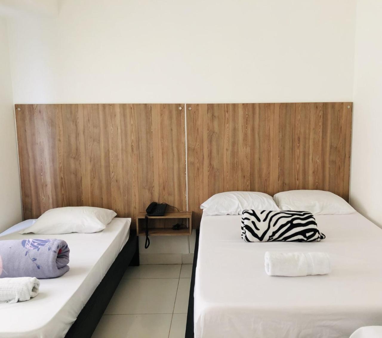Hotel Center Plaza Plus Кукута Экстерьер фото