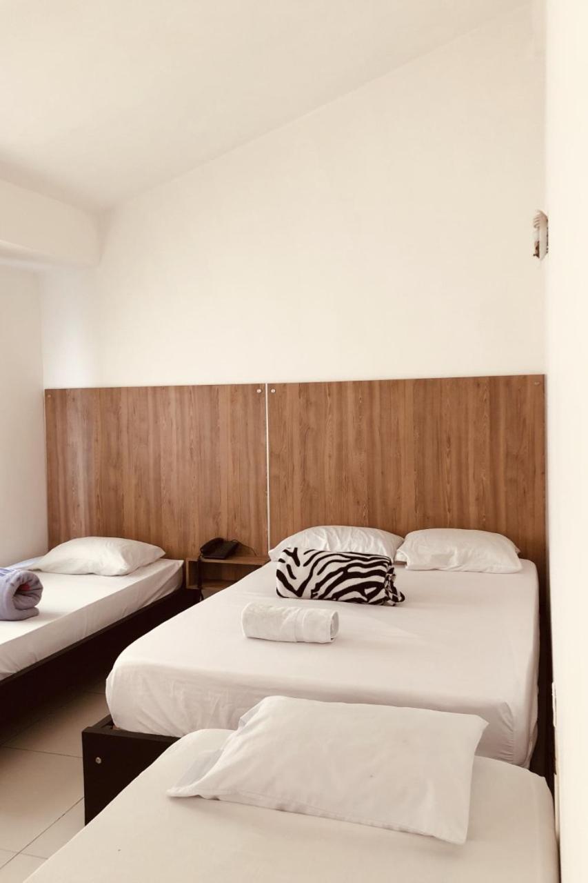 Hotel Center Plaza Plus Кукута Экстерьер фото